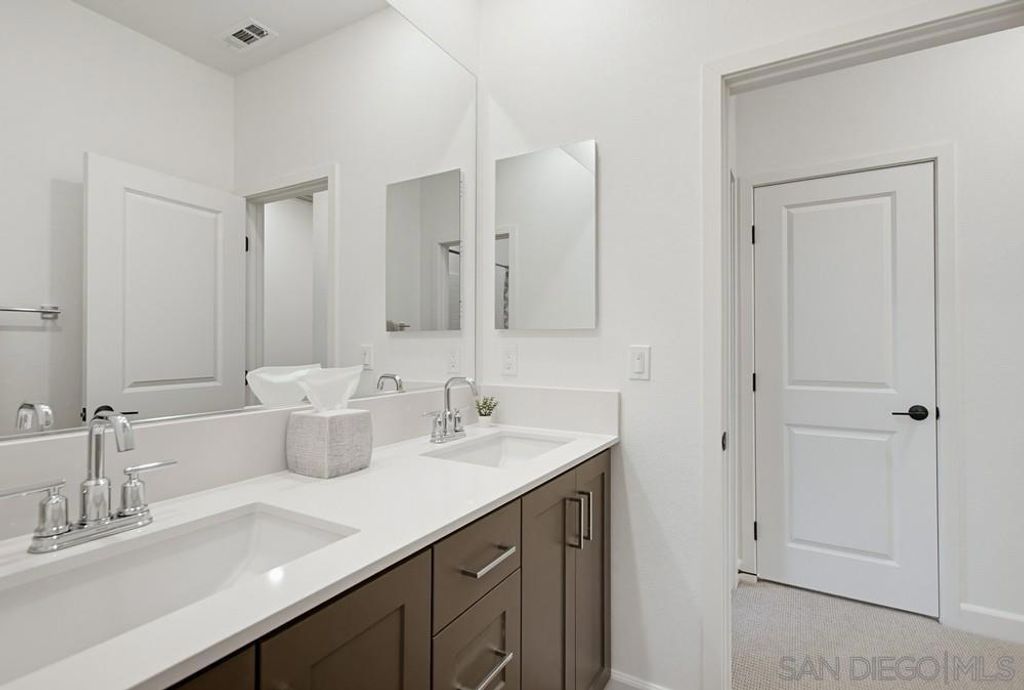 Image 27 of property listing at 797 Mateo St. 1, Chula Vista, CA 91911