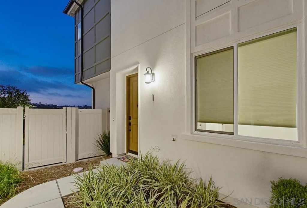 Image 2 of property listing at 797 Mateo St. 1, Chula Vista, CA 91911