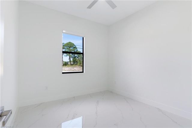 606 Johns AVE, Lehigh Acres, FL 33972