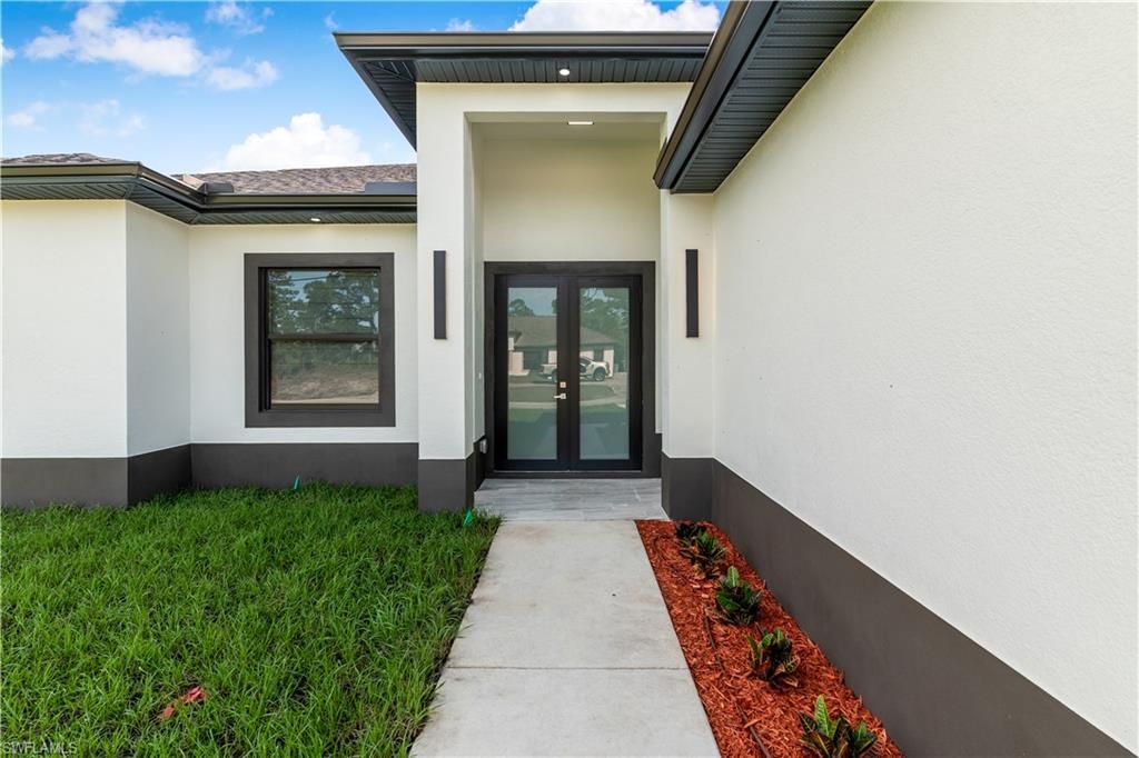 606 Johns AVE, LEHIGH ACRES, FL 33972 — photo 2