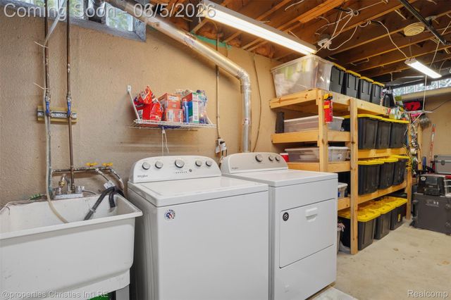 8982 Beatrice Street, Livonia, MI 48150