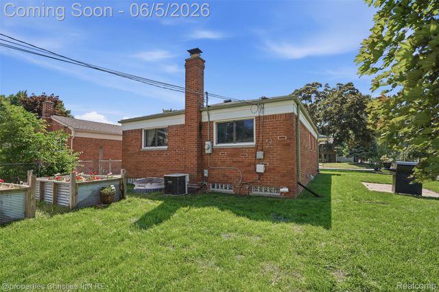 8982 Beatrice Street, Livonia, MI 48150
