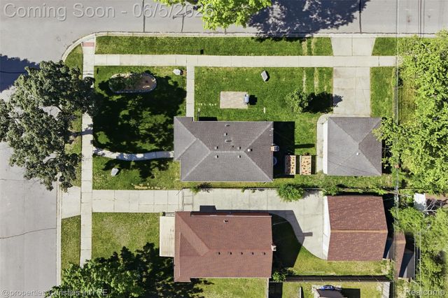 8982 Beatrice Street, Livonia, MI 48150