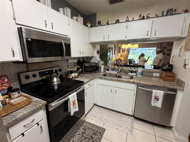 6211 BAYSIDE KEY DRIVE, Tampa, FL 33615
