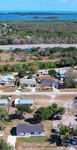 2338 2nd Court, Other Florida, FL 32962