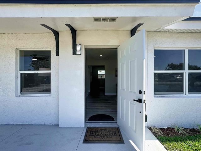 2338 2nd Court, Other Florida, FL 32962