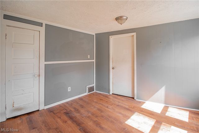 931 Work Drive, Akron, OH 44320