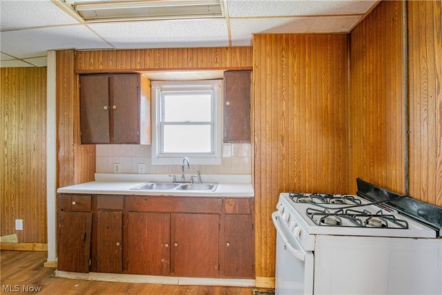931 Work Drive, Akron, OH 44320