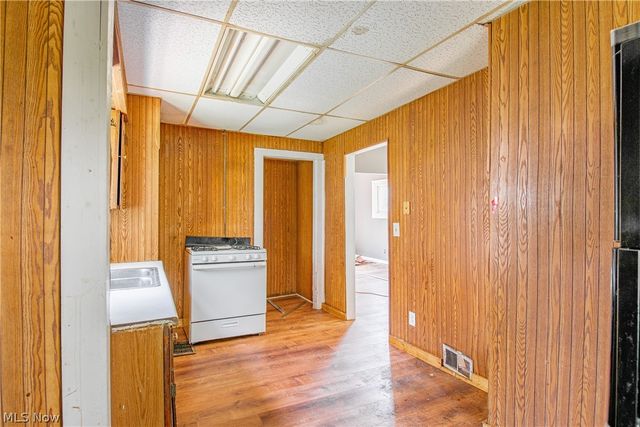 931 Work Drive, Akron, OH 44320