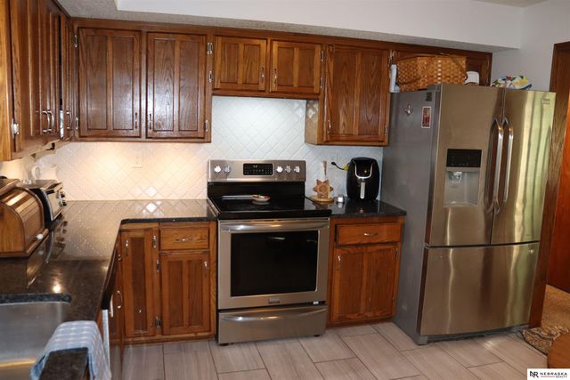 6441 S 41st Street, Lincoln, NE 68516