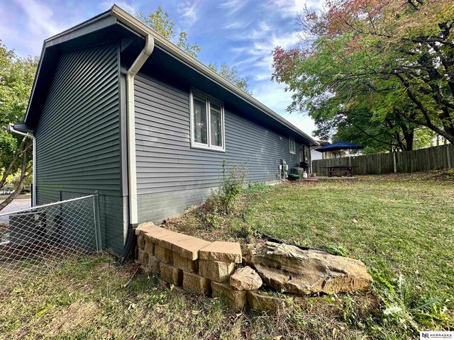 6441 S 41st Street, Lincoln, NE 68516