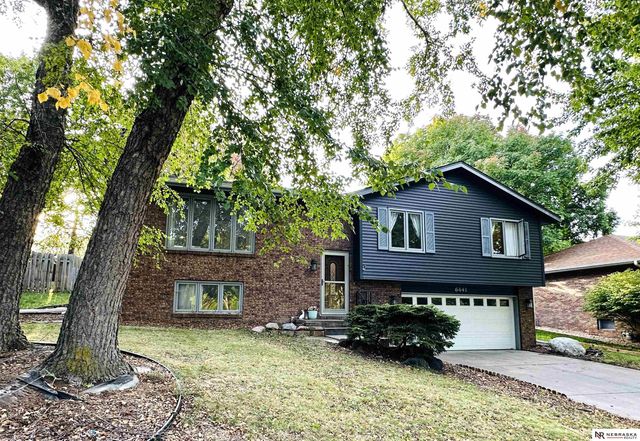 6441 S 41st Street, Lincoln, NE 68516