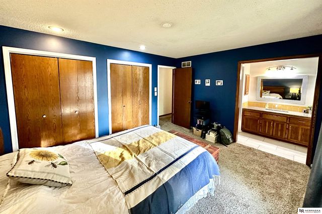 6441 S 41st Street, Lincoln, NE 68516