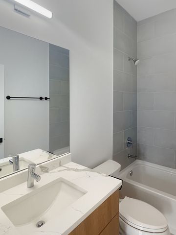 1304 S Ashland Avenue 300, Chicago, IL 60608