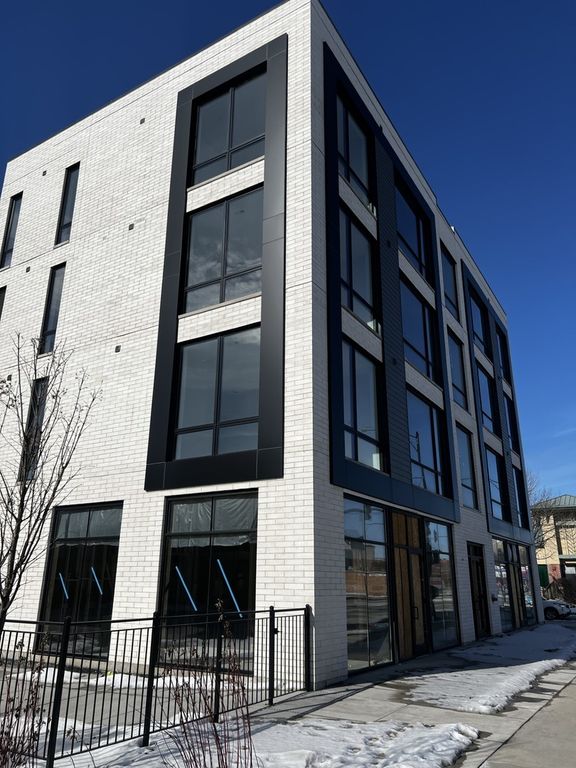 1304 S Ashland Avenue 300, Chicago, IL 60608