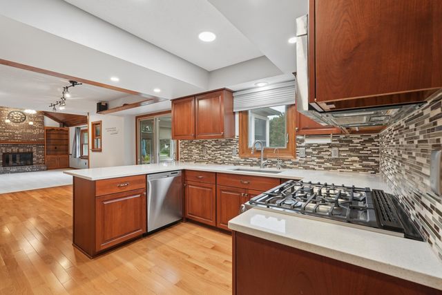 8414 Netherlands Place, Columbus, OH 43235