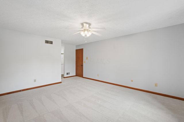 8414 Netherlands Place, Columbus, OH 43235