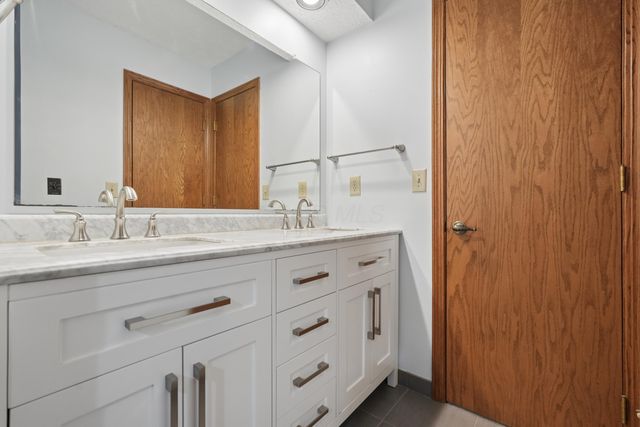 8414 Netherlands Place, Columbus, OH 43235