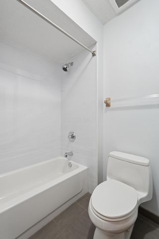 8414 Netherlands Place, Columbus, OH 43235