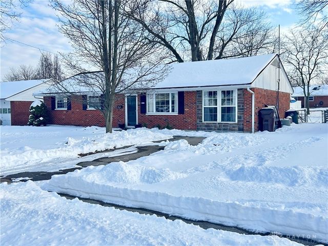 517 San Bernardino Trail, Englewood, OH 45322