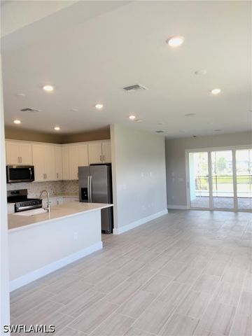 7423 Blue Salvia LN, North Fort Myers, FL 33917