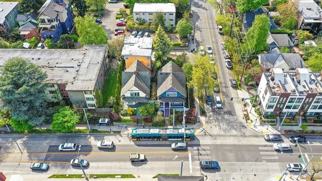 137 23rd Avenue E, Seattle, WA 98112