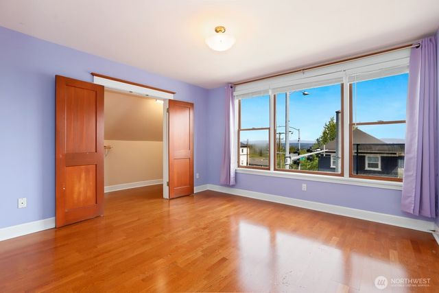 137 23rd Avenue E, Seattle, WA 98112