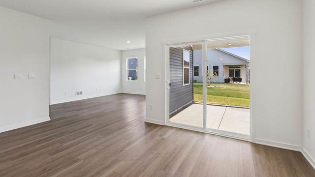 6290 Redwood Trail, Wonder Lake, IL 60097