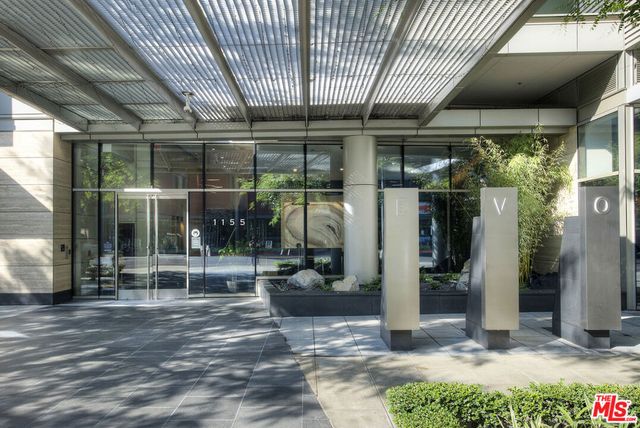 1155 S Grand Avenue 1103, Los Angeles, CA 90015