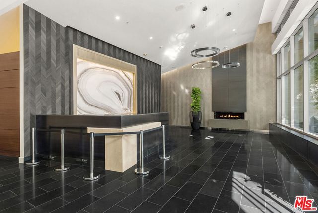 1155 S Grand Avenue 1103, Los Angeles, CA 90015