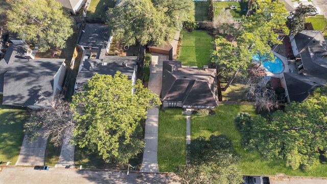 8311 Amurwood Drive, Tomball, TX 77375