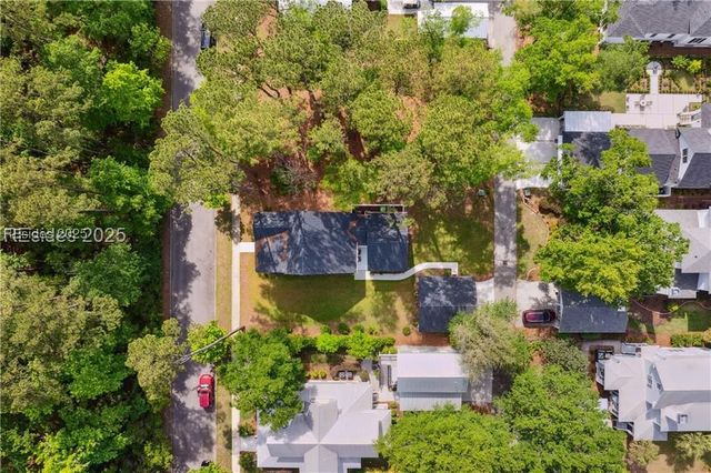 37 Park Sq S, Beaufort, SC 29907