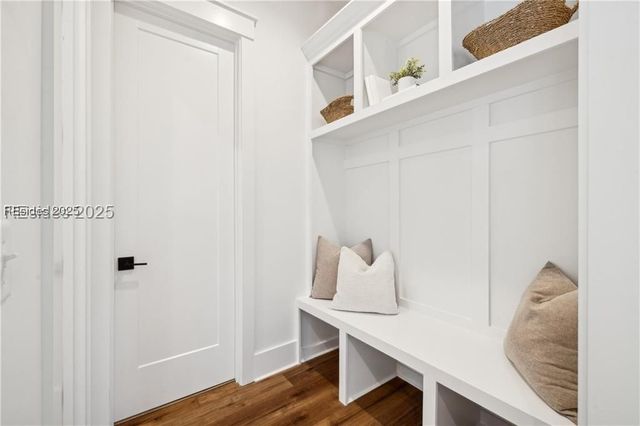 37 Park Sq S, Beaufort, SC 29907