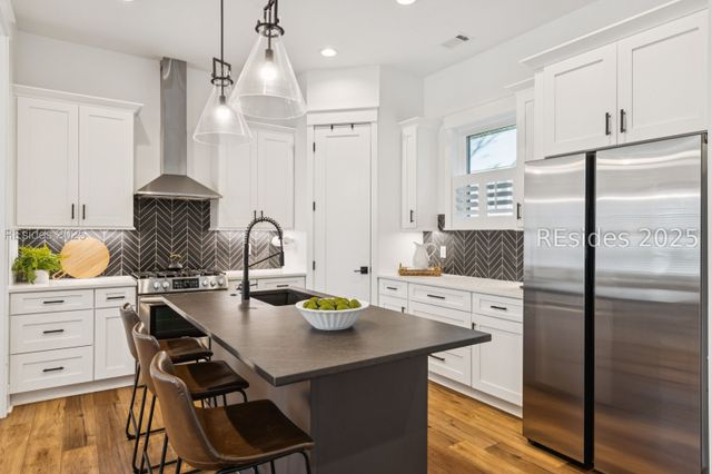 37 Park Sq S, Beaufort, SC 29907