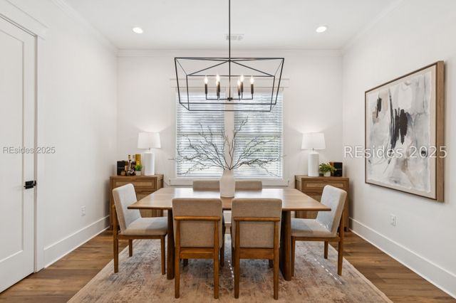 37 Park Sq S, Beaufort, SC 29907