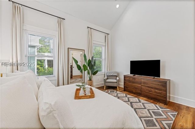 37 Park Sq S, Beaufort, SC 29907