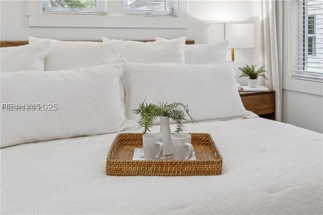 37 Park Sq S, Beaufort, SC 29907