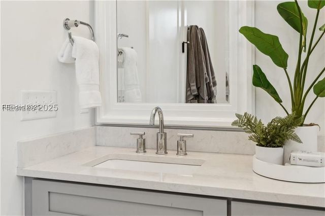 37 Park Sq S, Beaufort, SC 29907