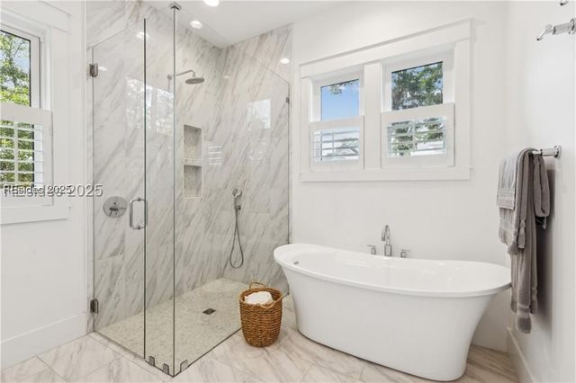 37 Park Sq S, Beaufort, SC 29907