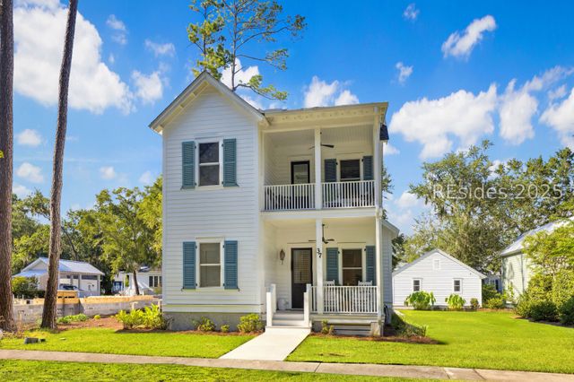 37 Park Sq S, Beaufort, SC 29907