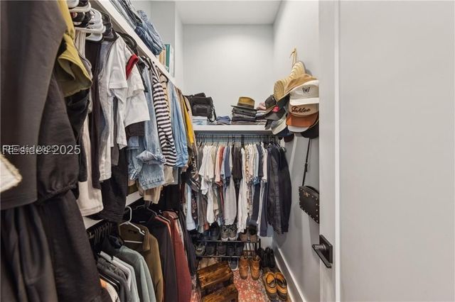 37 Park Sq S, Beaufort, SC 29907