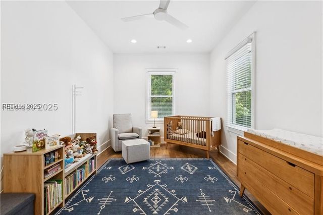 37 Park Sq S, Beaufort, SC 29907