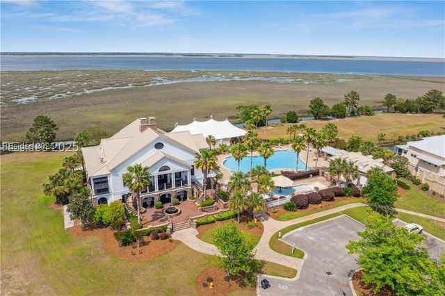 37 Park Sq S, Beaufort, SC 29907