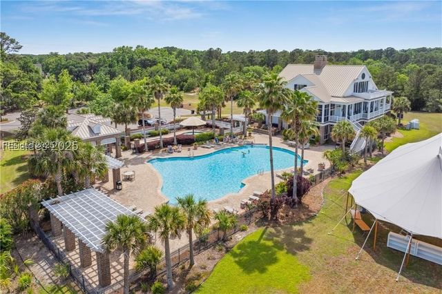 37 Park Sq S, Beaufort, SC 29907