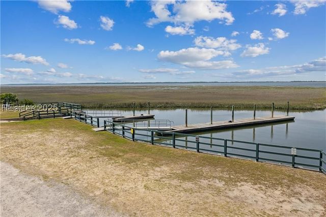 37 Park Sq S, Beaufort, SC 29907