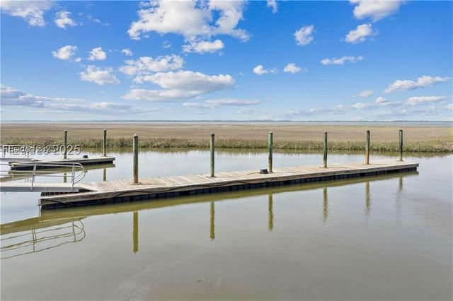 37 Park Sq S, Beaufort, SC 29907