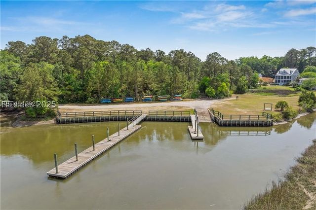 37 Park Sq S, Beaufort, SC 29907