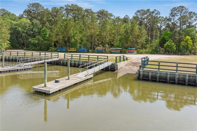 37 Park Sq S, Beaufort, SC 29907