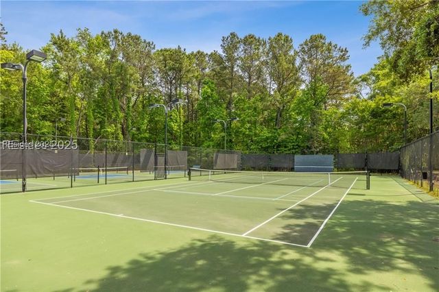 37 Park Sq S, Beaufort, SC 29907