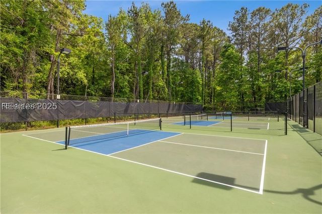 37 Park Sq S, Beaufort, SC 29907